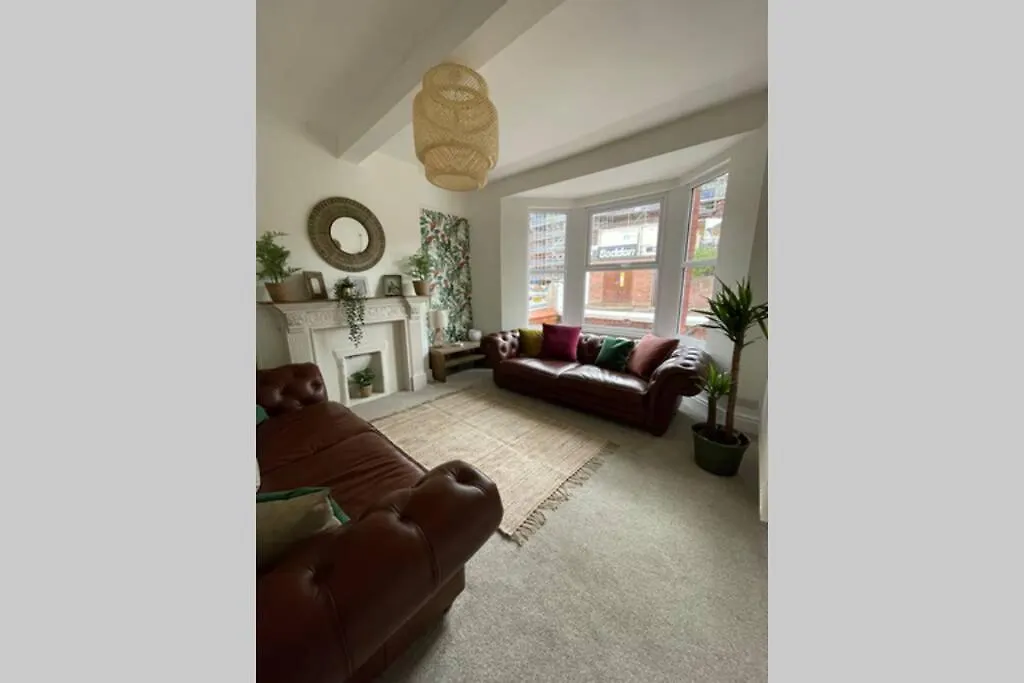 Queens Boutique House City Centre With Parking Chester 0*,  United Kingdom